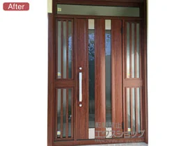 LIXIL リクシル(トステム)の玄関ドア リシェント玄関ドア3 アルミ仕様 手動 両袖飾り仕様(ランマ付)R C14N型 施工例