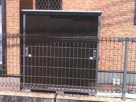 ヨドコウの物置・収納・屋外倉庫 エスモ 一般型( ESE-1809A-DW) 施工例