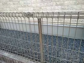 LIXIL(リクシル)のフェンス・柵 ハイグリッドフェンス11型 フリーポールタイプ 施工例