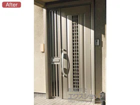 LIXIL リクシル(トステム)の玄関ドア リシェント玄関ドア3 アルミ仕様 手動 片袖飾り仕様(ランマ無)R C20N型 施工例