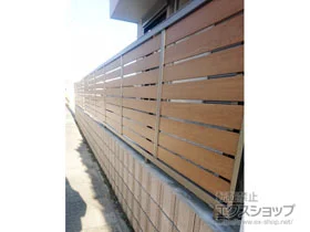 LIXIL(リクシル)のフェンス・柵 セレビューフェンス RP3型　フリーポールタイプ 施工例