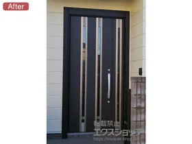 LIXIL リクシル(トステム)の玄関ドア リシェント玄関ドア3 断熱K4仕様 手動 親子仕様(ランマ無)L M24型 施工例