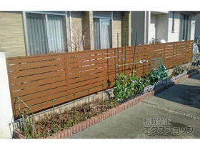 三協アルミのフェンス・柵 シャトレナ 1型 フリー支柱タイプ 施工例