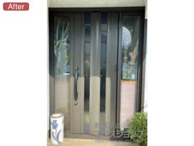 LIXIL リクシル(トステム)の玄関ドア リシェント玄関ドア3 アルミ仕様 両袖仕様(ランマ無)R C14N型 ※手動仕様 施工例
