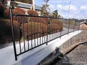 三協アルミのフェンス・柵 エトランポU　転落防止柵タイプ 施工例