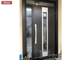 LIXIL リクシル(トステム)の玄関ドア リシェント玄関ドア3 断熱K2仕様 片袖仕様(ランマ付)R M77型 ※カザスプラス仕様 施工例
