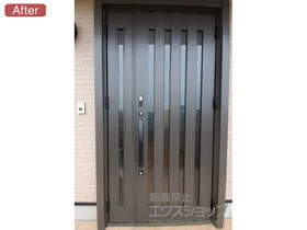 LIXIL(リクシル)の玄関ドア リシェント玄関ドア3 アルミ仕様 ※タッチキー仕様(リモコンタイプ) 親子仕様(ランマ無)R C17N型 施工例
