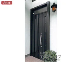 LIXIL(リクシル)の玄関ドア リシェント玄関ドア3 アルミ仕様 手動 親子仕様(ランマ付き)L C14N型 施工例