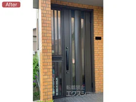 LIXIL(リクシル)の玄関ドア リシェント玄関ドア3 アルミ仕様 手動 片袖飾り中桟付ポスト付仕様(ランマ無)R C14N型 施工例