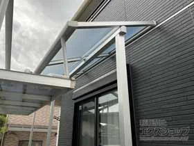 LIXIL(リクシル)のテラス屋根 スピーネ F型 テラスタイプ 連棟 積雪〜20cm対応 施工例