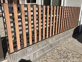 四国化成のフェンス・柵 クラリスフェンス 5型 ラティス格子　自由支柱 施工例