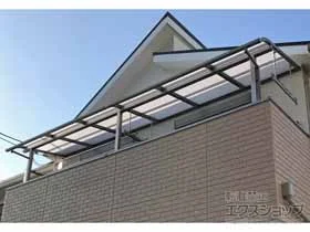 LIXIL(リクシル)のバルコニー屋根 スピーネ R型 屋根タイプ 連棟 積雪〜20cm対応 施工例