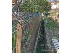 積水樹脂(セキスイ)のフェンス・柵 メッシュフェンス G10 自由柱 施工例