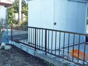 LIXIL(リクシル)のフェンス・柵 ハイサモア フリーポールタイプ 施工例