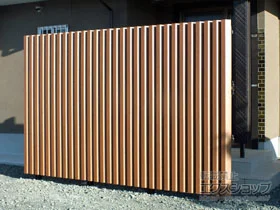 三協アルミのフェンス・柵 エルファード片面 Ｍ5型 角度板格子 高尺タイプ 施工例