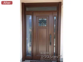 YKKAPの玄関ドア ドアリモ玄関ドア E03型（採光）断熱D2仕様 ランマ付 片袖親子仕様 *スマートコントロールキー（電池式ポケットKey仕様） 施工例