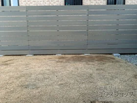 グローベンのフェンス・柵 プラド/oneフェンス ジョイントなし仕様 板10段 隙間10mm 施工例