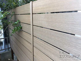 グローベンのフェンス・柵 プラド/one ジョイントあり仕様 板材9段 隙間10mm 施工例