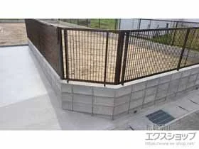 四国化成のフェンス・柵 クレディフェンスHG 5B型 自由支柱 施工例