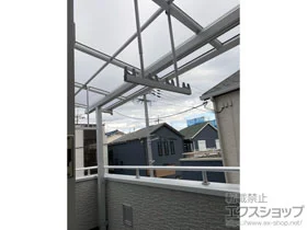 YKKAPのバルコニー屋根 ソラリア F型 屋根タイプ 単体 積雪〜20cm対応 ※片入隅納まり 施工例