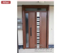 LIXIL リクシル(トステム)の玄関ドア リシェント玄関ドア3 断熱K4仕様 片袖仕様(ランマ付)R G82型 ※手動仕様 施工例
