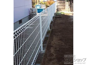 YKKAPのフェンス・柵 イーネットフェンス 3F型・自由柱施工 施工例