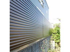 YKKAPのフェンス・柵 シンプレオフェンス13型 ルーバー　自由柱施工 施工例
