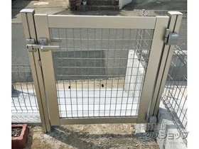 YKKAPの門扉 シンプレオ門扉M1型 メッシュ 片開き 門柱使用 施工例