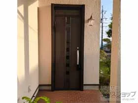 LIXIL リクシル(トステム)の玄関ドア リシェント玄関ドア3 断熱K4仕様 片開き仕様(ランマ付)L M28型 ※手動仕様 施工例