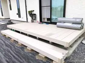 YKKAPのウッドデッキ リウッドデッキ 200+正面段床1段 施工例