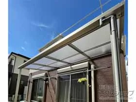 YKKAPのテラス屋根 ソラリア F型 テラスタイプ 単体 積雪〜20cm対応 施工例