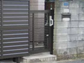 LIXIL リクシル(TOEX)の門扉 アーキスライドA型 15-12 手動 施工例