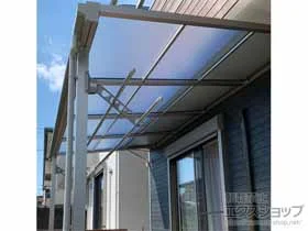 YKKAPのテラス屋根 ソラリア F型 テラスタイプ 単体 積雪〜20cm対応＋水平式物干し テラス柱A用 施工例