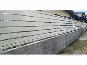 YKKAPのフェンス・柵 シンプレオフェンスSY1F型 横スリット 自由柱施工 施工例