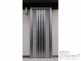 LIXIL リクシル(トステム)の玄関ドア リシェント玄関ドア3 断熱K4仕様 片開き仕様(ランマ無)R M27型 ※カザスプラス仕様 施工例