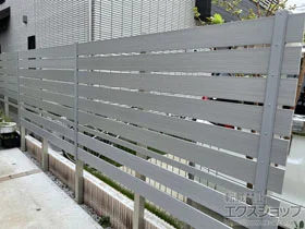 FandFのフェンス・柵 マイティウッド　Sライン 120サイズ 高尺タイプ 施工例