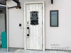 LIXIL リクシル(トステム)の玄関ドア リシェント玄関ドア3 断熱K4仕様 片開き仕様(ランマ無)外観右吊元 D41型 ※FamiLock仕様 施工例