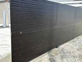 YKKAPのフェンス シンプレオフェンス5F型 横目隠し 2段支柱 自立建て用 施工例