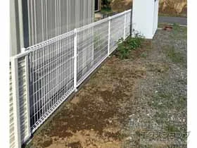 積水樹脂(セキスイ)のフェンス・柵 メッシュフェンス M0　間仕切柱施工 施工例