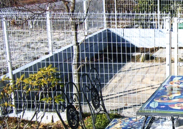 埼玉県上尾市の積水樹脂(セキスイ)の門扉、フェンス・柵 メッシュフェンス G10 施工例