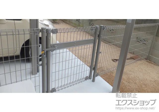 愛媛県足立区のYKKAPのフェンス・柵 ハイグリッドフェンスN1型 間仕切りタイプ 施工例