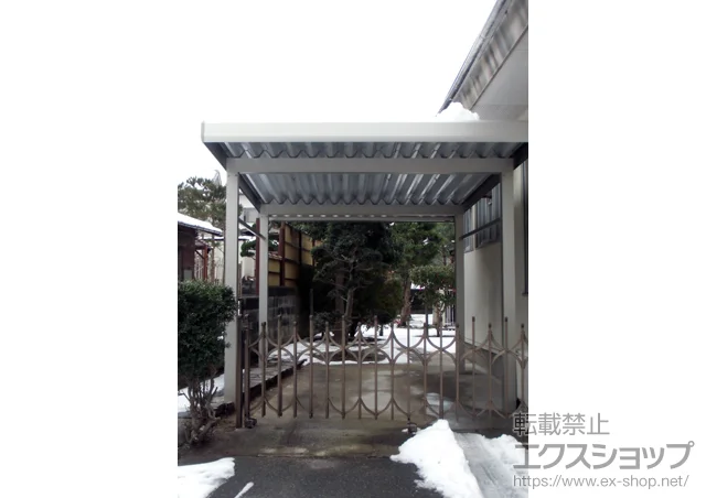 鳥取県益田市のLIXIL リクシル（トステム）のカーポート ジーポートneo 積雪100cmＡタイプ 4本柱 角柱仕様 施工例