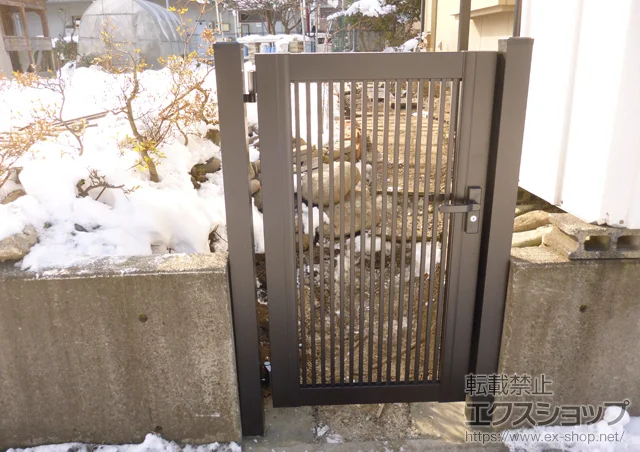 福島県白河市のLIXIL リクシル(TOEX)の門扉 プリレオ R2型 片開き 柱使用 施工例