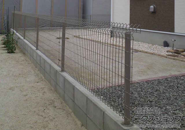福岡県津市の積水樹脂(セキスイ)のフェンス・柵 メッシュフェンスG10-R 施工例