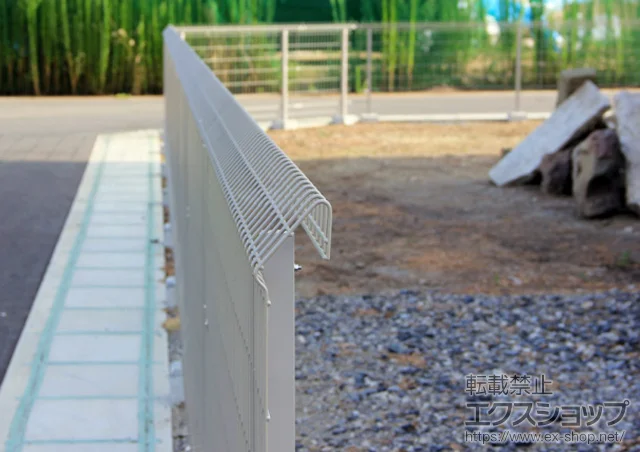 埼玉県大崎市の積水樹脂(セキスイ)のフェンス・柵 メッシュフェンス G10-R 施工例
