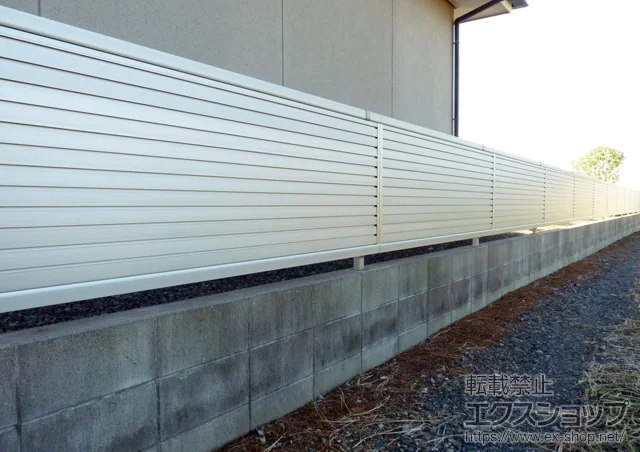 三重県蓮田市ののカーゲート、フェンス・柵 エクスラインフェンス7型 自由柱タイプ 施工例