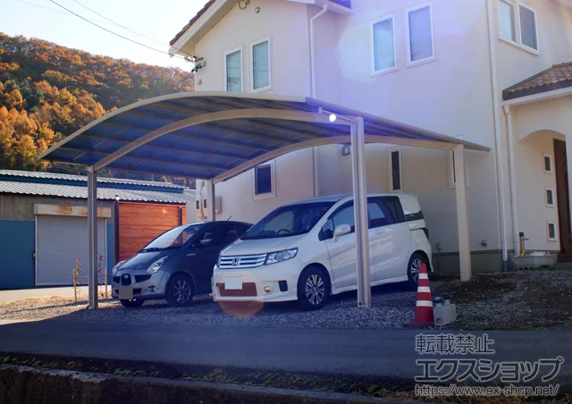 長野県千曲市のYKKAPのカーポート レイナツインポート 積雪〜20cm対応+  レイナツインポート 屋根ふき補強部品セット（2セット） 施工例