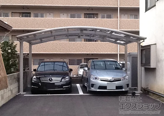 広島県横浜市のYKKAPのカーポート プレシオスポート ワイド 積雪〜20cm対応 施工例