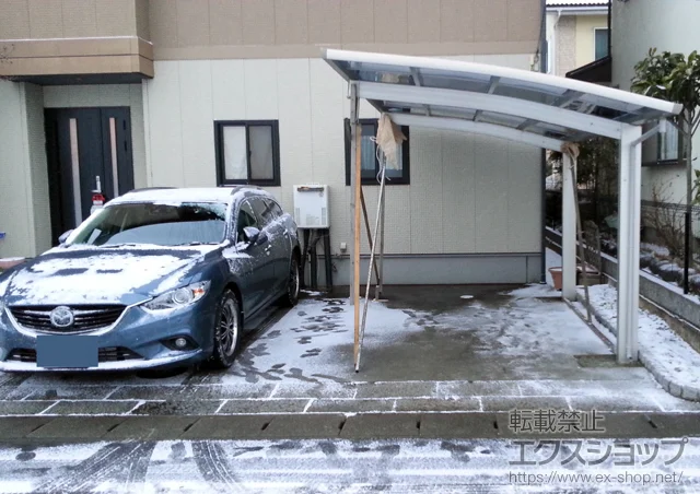 福島県佐波郡玉村町のYKKAPのカーポート プレシオスポート 積雪〜20cm対応 施工例