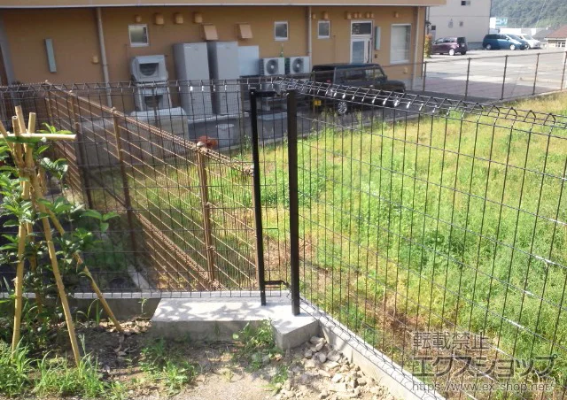 石川県金沢市のYKKAPのフェンス・柵 イーネットフェンス1F型 自由柱タイプ 施工例